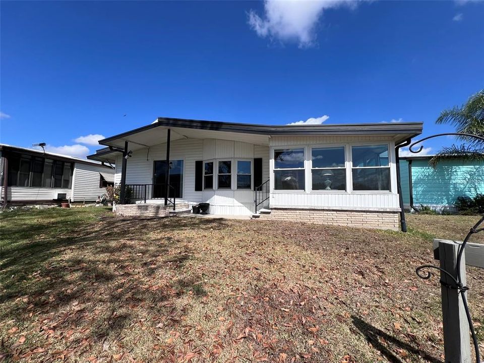 For Sale: $149,900 (2 beds, 2 baths, 1080 Square Feet)
