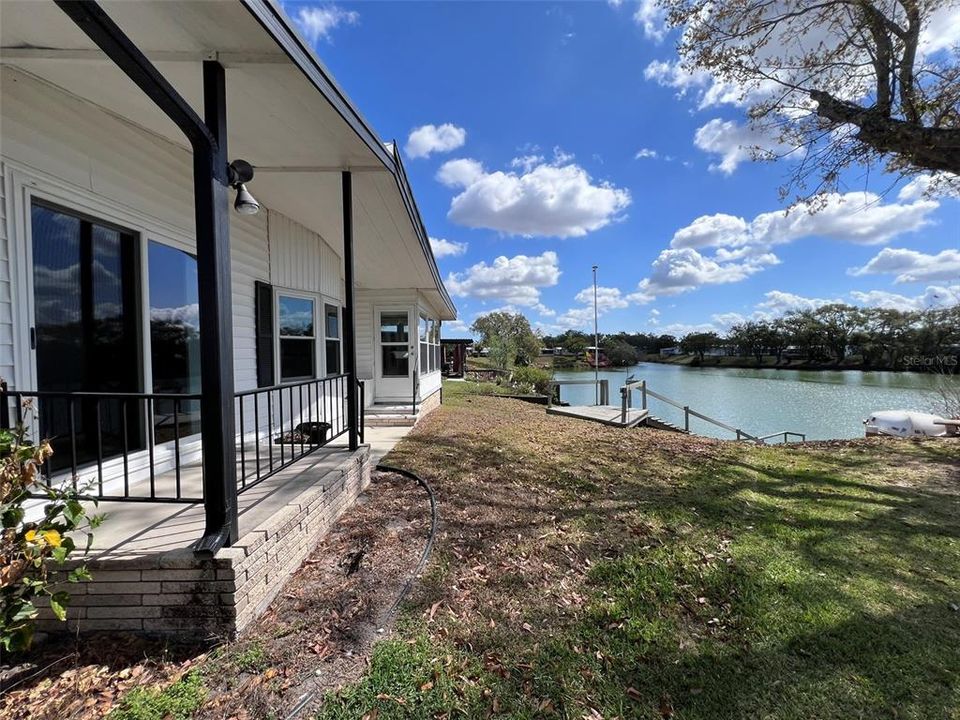 For Sale: $149,900 (2 beds, 2 baths, 1080 Square Feet)