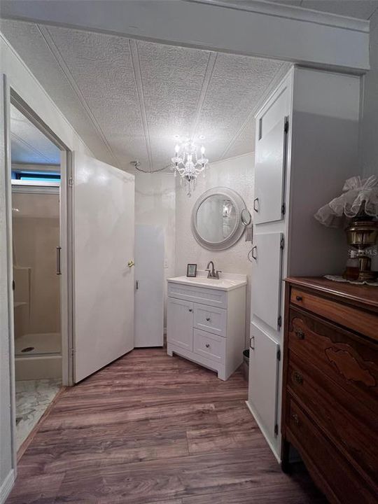 For Sale: $149,900 (2 beds, 2 baths, 1080 Square Feet)
