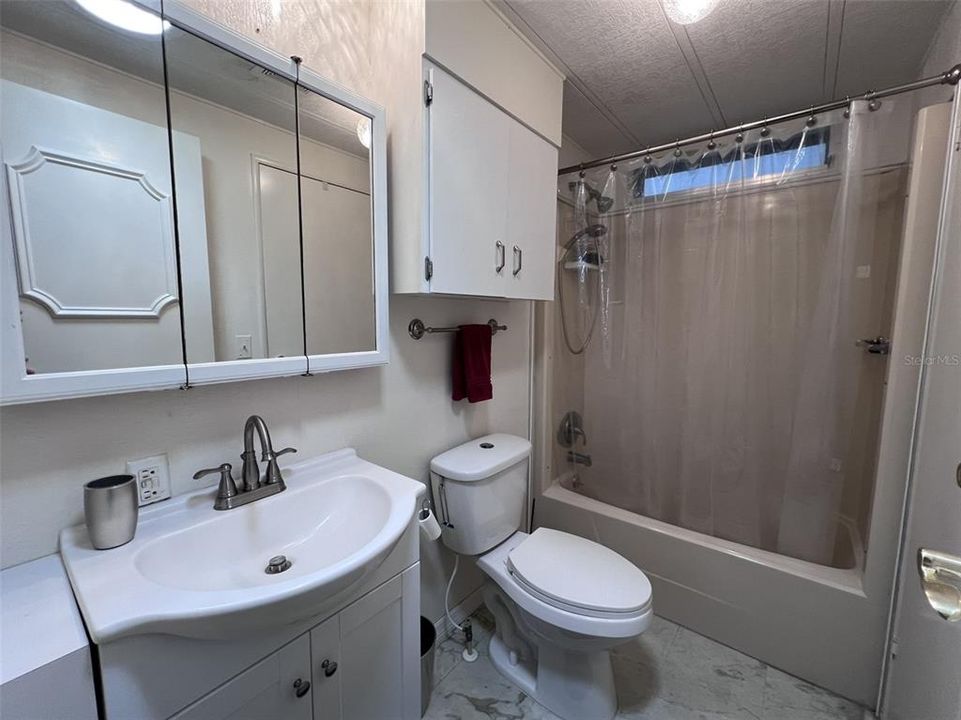 For Sale: $149,900 (2 beds, 2 baths, 1080 Square Feet)