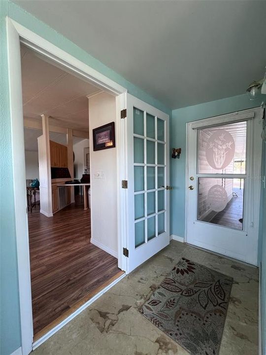 For Sale: $149,900 (2 beds, 2 baths, 1080 Square Feet)