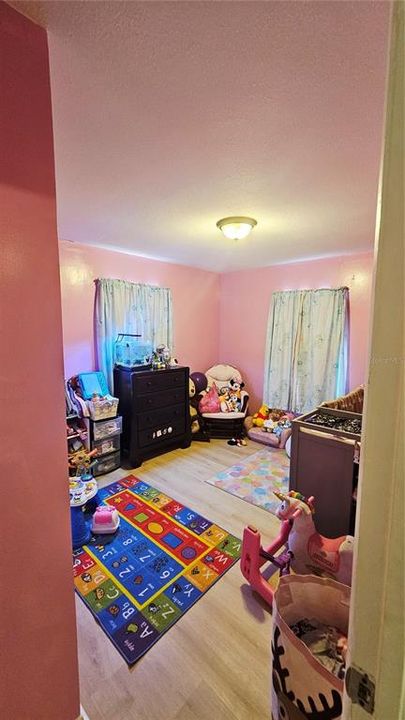 En Venta: $299,999 (4 camas, 1 baños, 1262 Pies cuadrados)