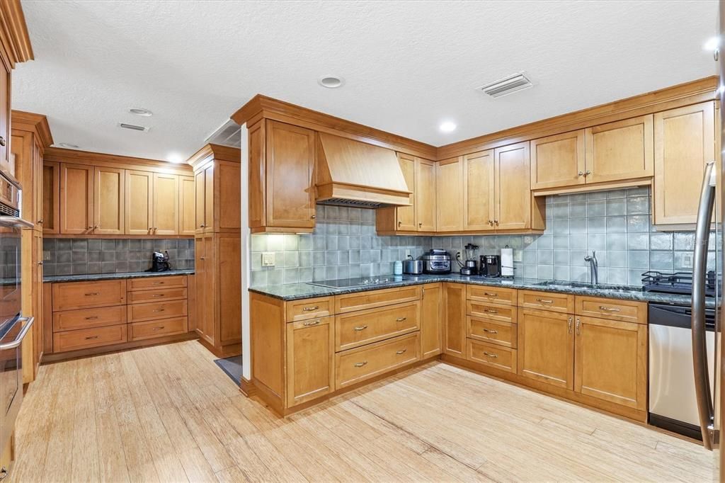 For Sale: $620,750 (4 beds, 2 baths, 2794 Square Feet)