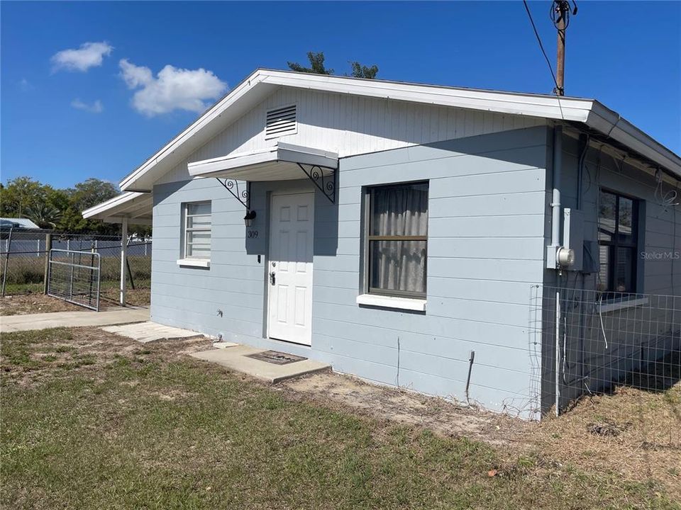 For Sale: $169,900 (0 beds, 0 baths, 792 Square Feet)