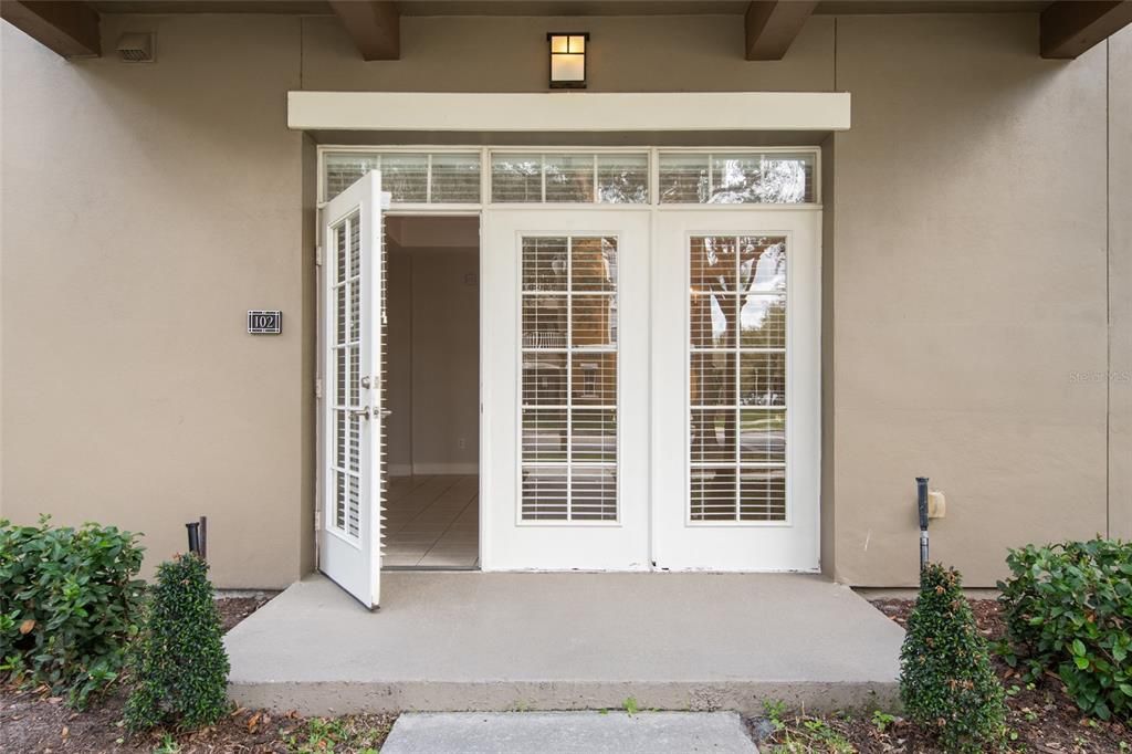 For Sale: $360,000 (2 beds, 2 baths, 1210 Square Feet)