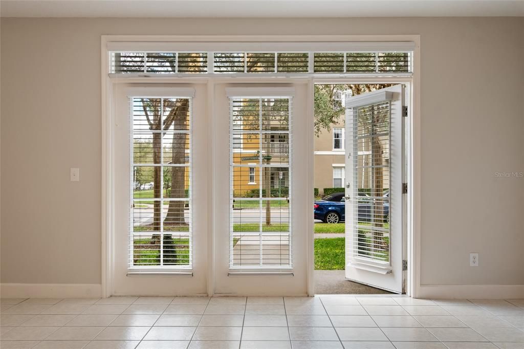 For Sale: $360,000 (2 beds, 2 baths, 1210 Square Feet)