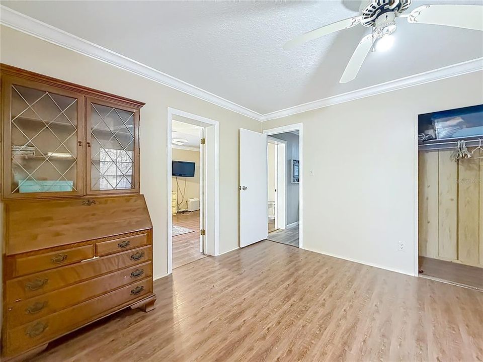 For Sale: $339,999 (4 beds, 2 baths, 2365 Square Feet)