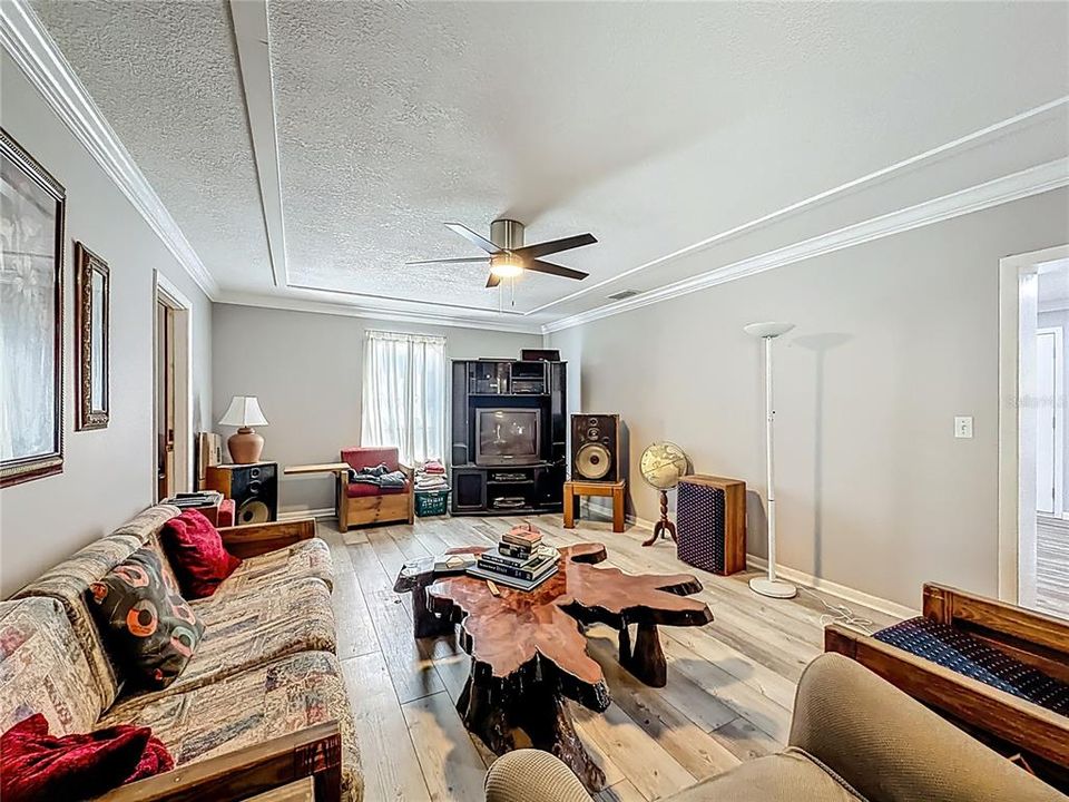 For Sale: $339,999 (4 beds, 2 baths, 2365 Square Feet)