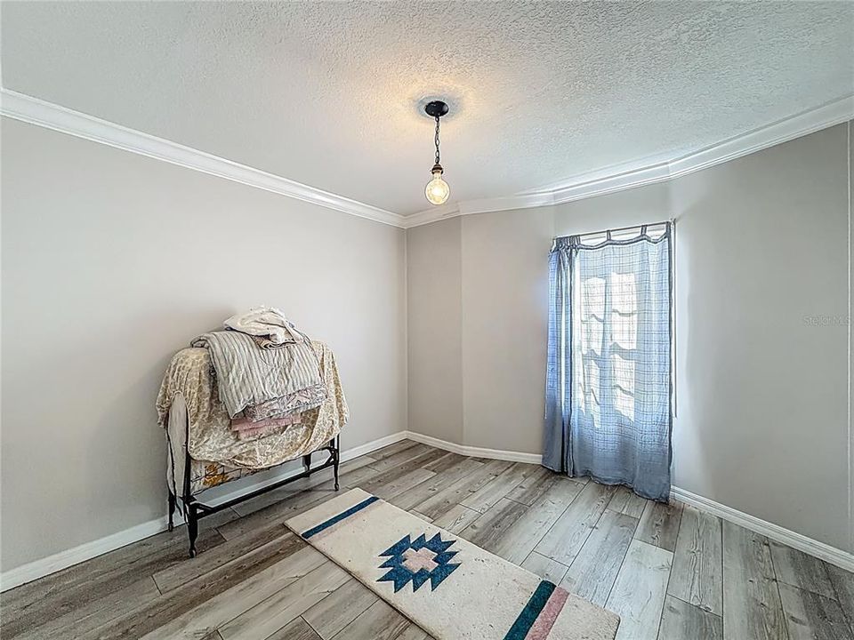 For Sale: $339,999 (4 beds, 2 baths, 2365 Square Feet)