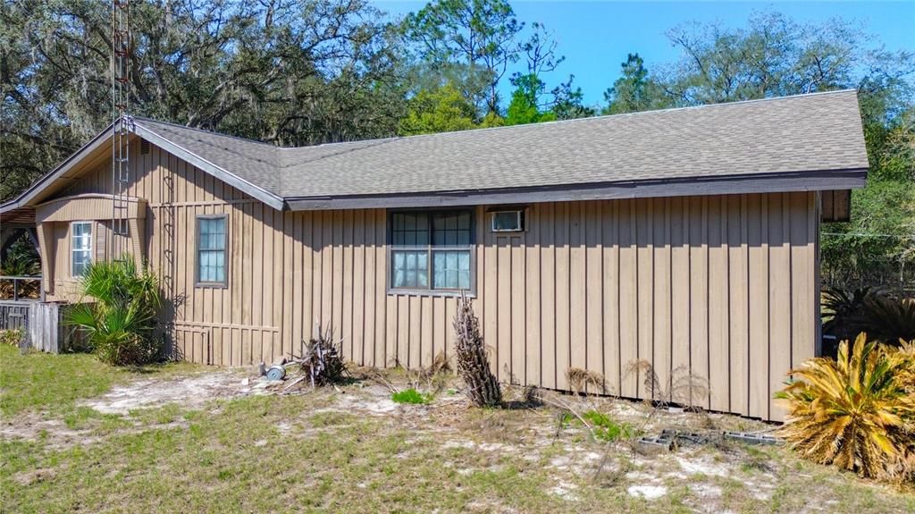 For Sale: $339,999 (4 beds, 2 baths, 2365 Square Feet)