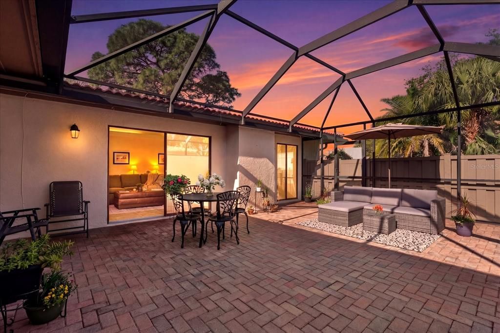 En Venta: $375,000 (3 camas, 2 baños, 2231 Pies cuadrados)