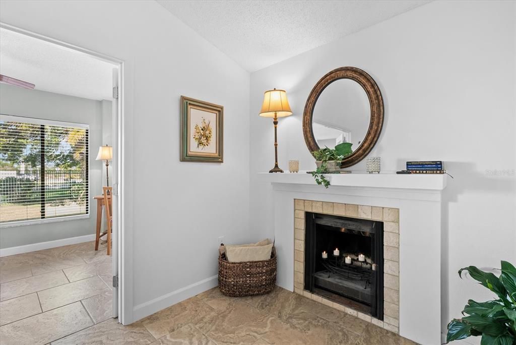 En Venta: $375,000 (3 camas, 2 baños, 2231 Pies cuadrados)