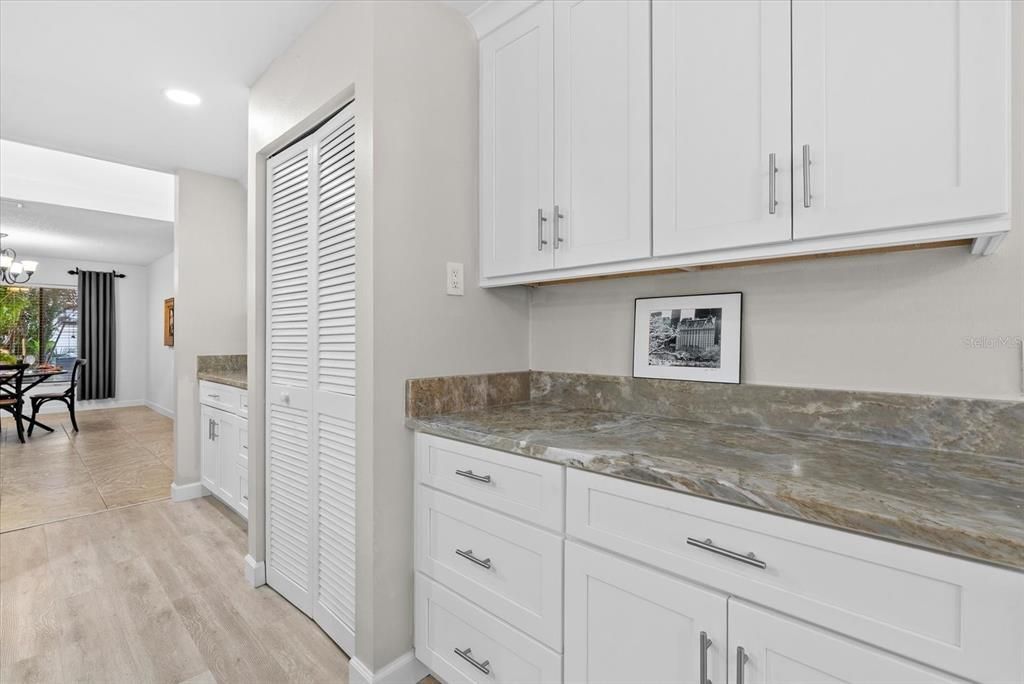 En Venta: $375,000 (3 camas, 2 baños, 2231 Pies cuadrados)