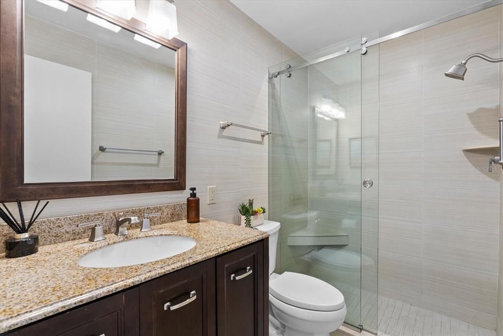 En Venta: $375,000 (3 camas, 2 baños, 2231 Pies cuadrados)