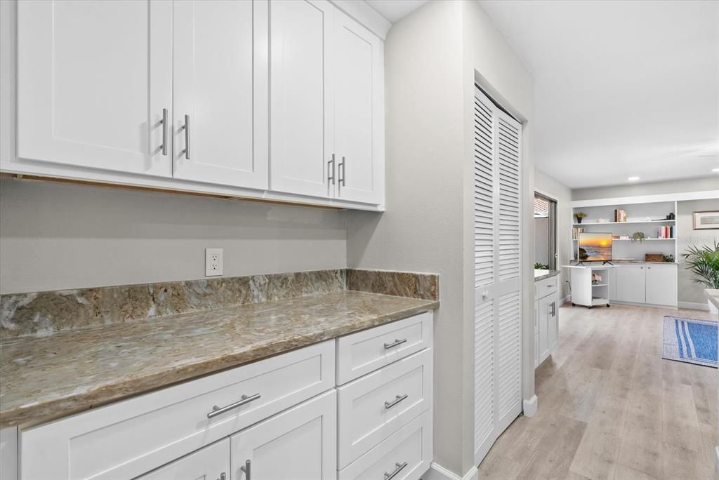 En Venta: $375,000 (3 camas, 2 baños, 2231 Pies cuadrados)