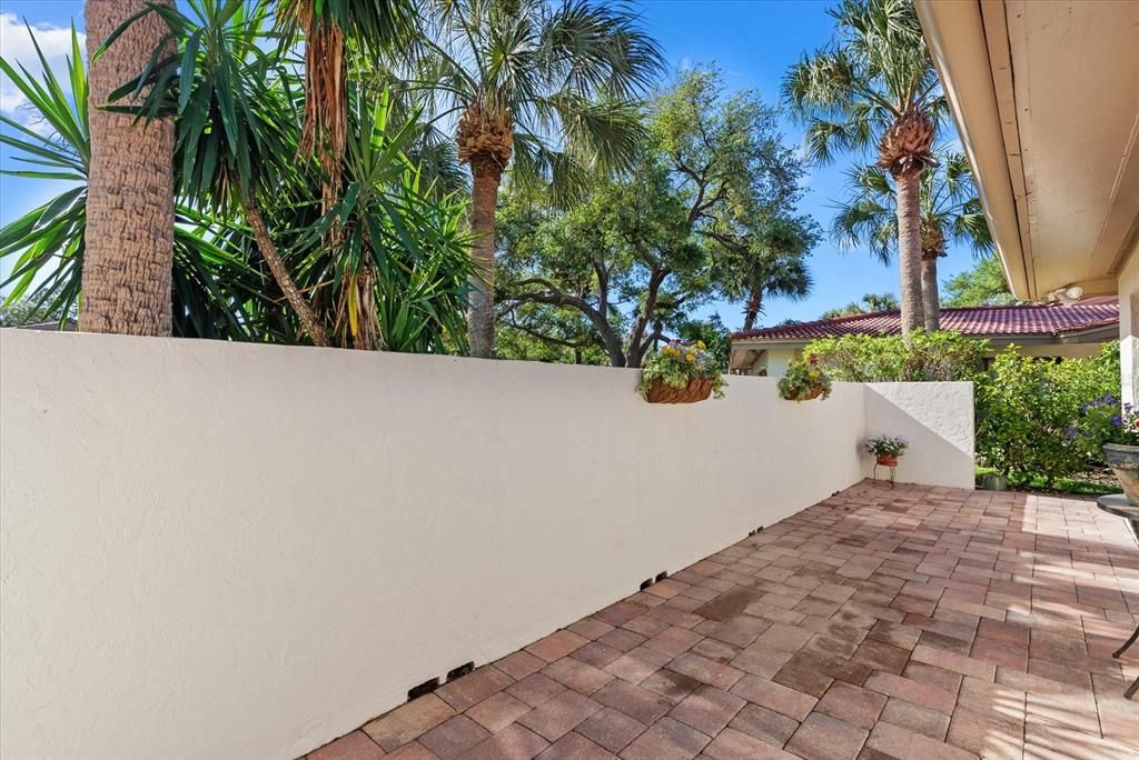 En Venta: $375,000 (3 camas, 2 baños, 2231 Pies cuadrados)