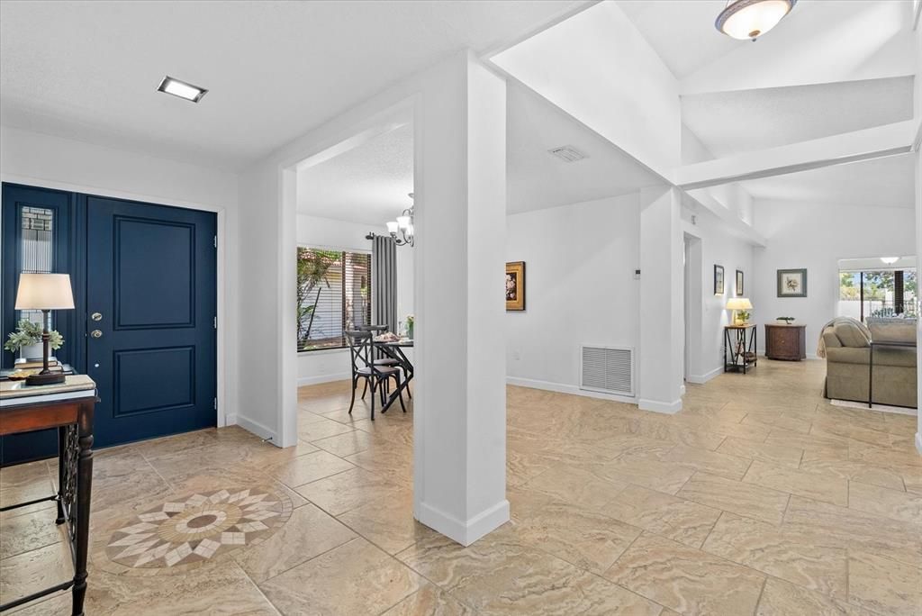 En Venta: $375,000 (3 camas, 2 baños, 2231 Pies cuadrados)