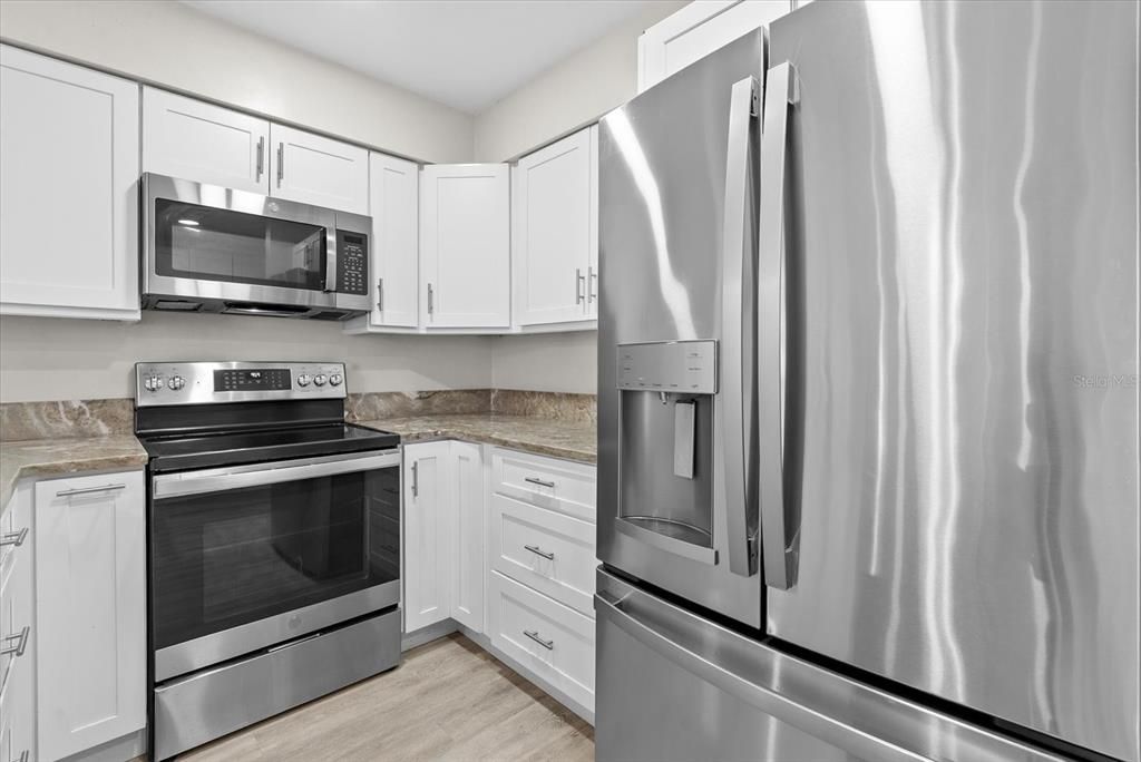 En Venta: $375,000 (3 camas, 2 baños, 2231 Pies cuadrados)