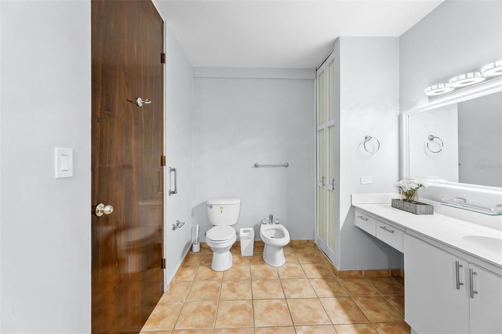 Active With Contract: $369,000 (3 beds, 2 baths, 1896 Square Feet)