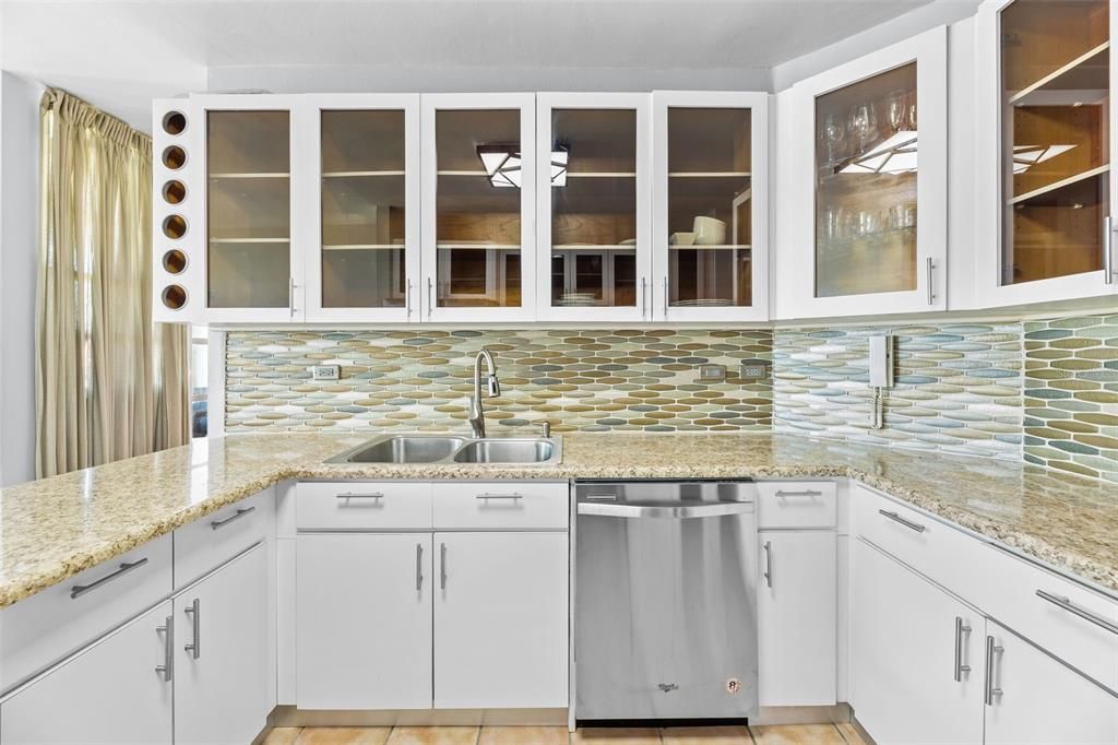 Active With Contract: $369,000 (3 beds, 2 baths, 1896 Square Feet)