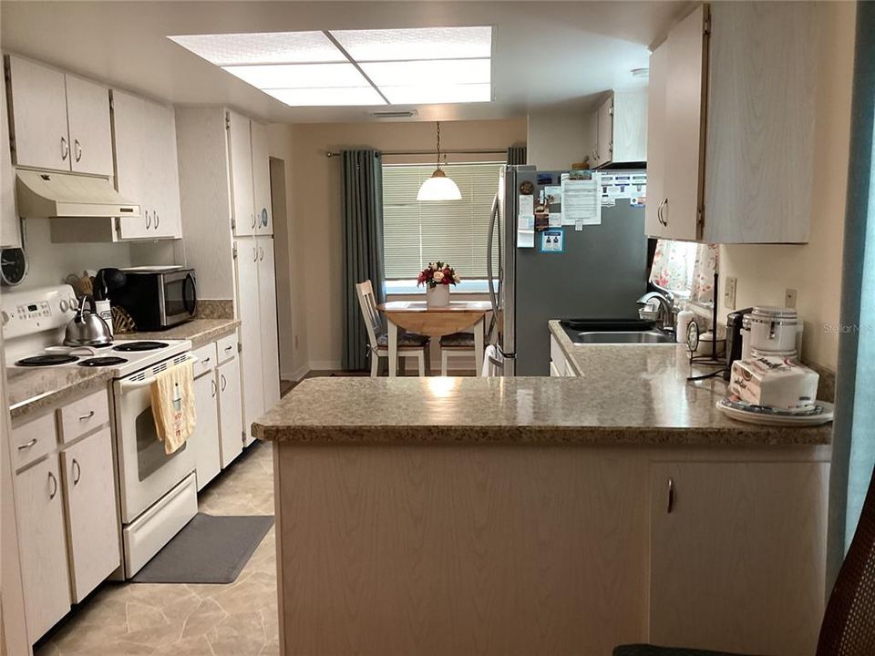 For Sale: $150,000 (2 beds, 2 baths, 1529 Square Feet)
