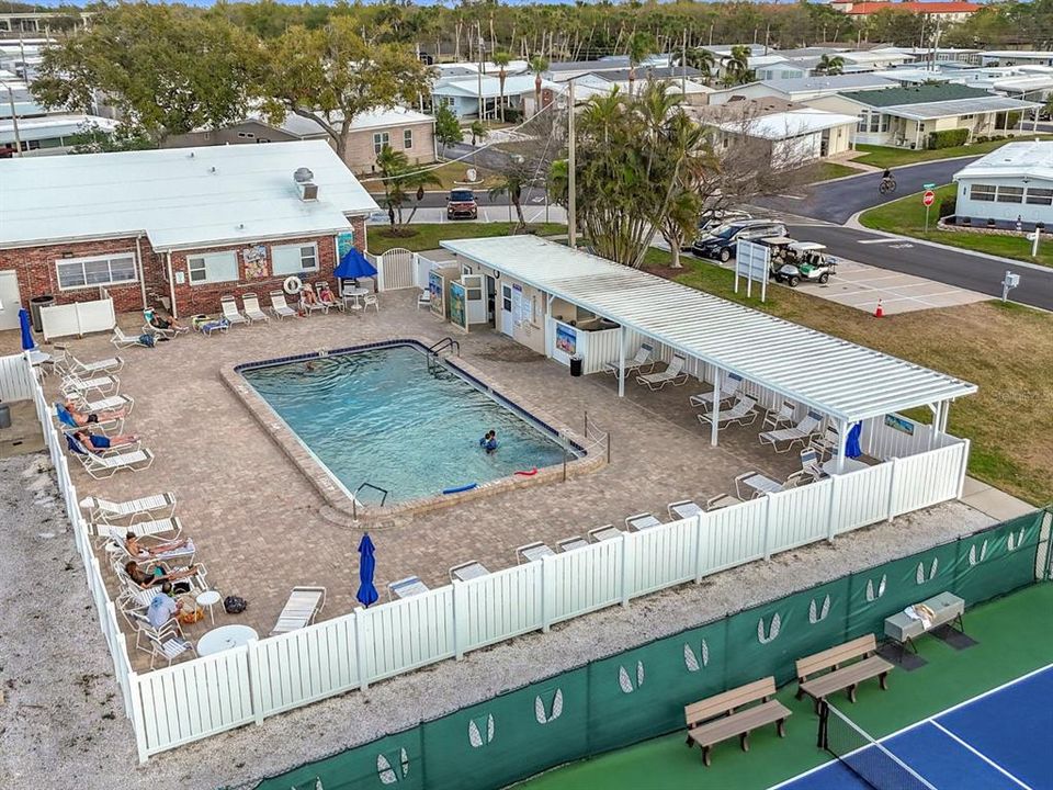 На продажу: $116,000 (2 спален, 2 ванн, 924 Квадратных фут)