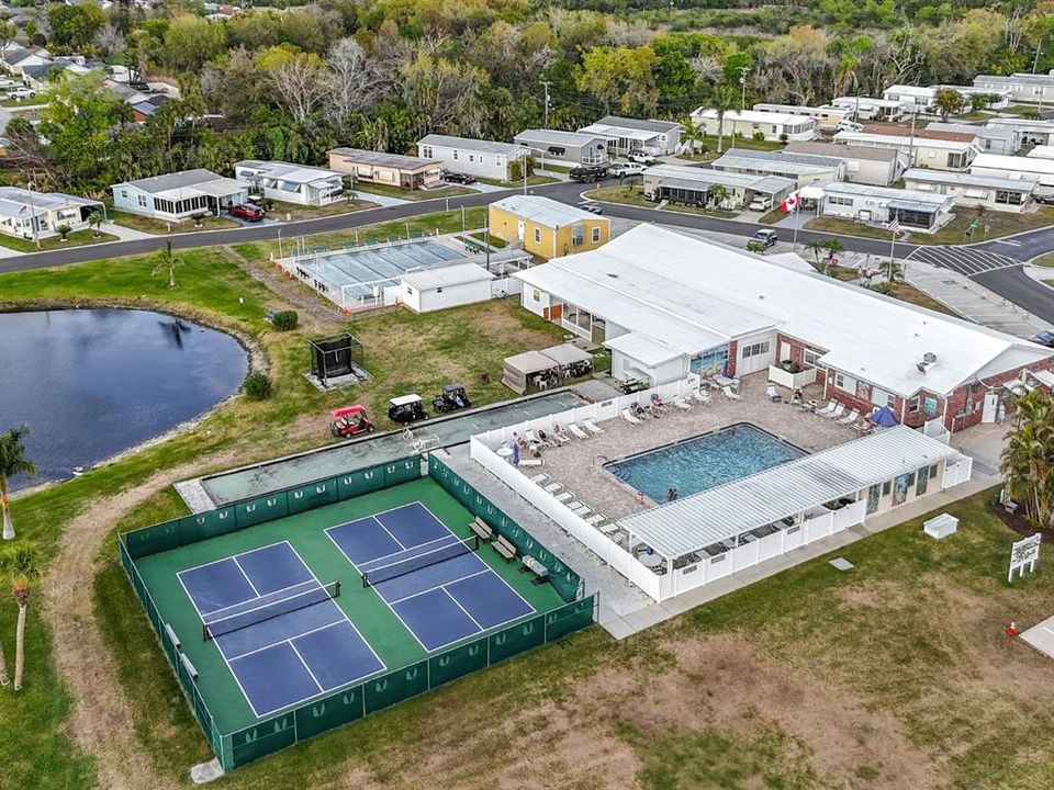 На продажу: $116,000 (2 спален, 2 ванн, 924 Квадратных фут)