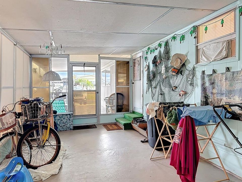 На продажу: $116,000 (2 спален, 2 ванн, 924 Квадратных фут)