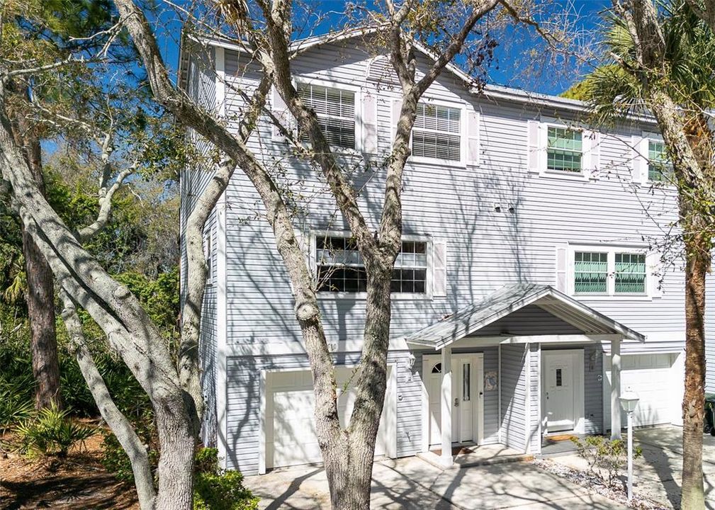 For Sale: $449,900 (3 beds, 2 baths, 1600 Square Feet)