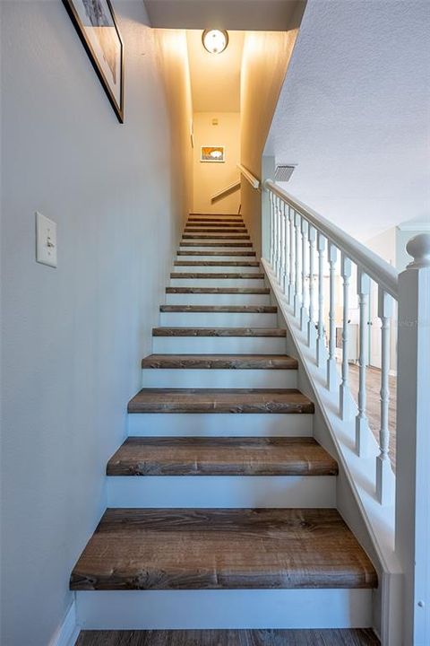 For Sale: $449,900 (3 beds, 2 baths, 1600 Square Feet)
