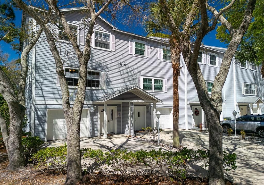 For Sale: $449,900 (3 beds, 2 baths, 1600 Square Feet)