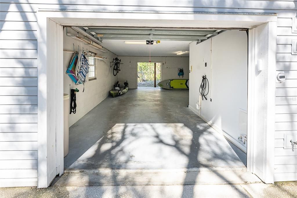 For Sale: $449,900 (3 beds, 2 baths, 1600 Square Feet)