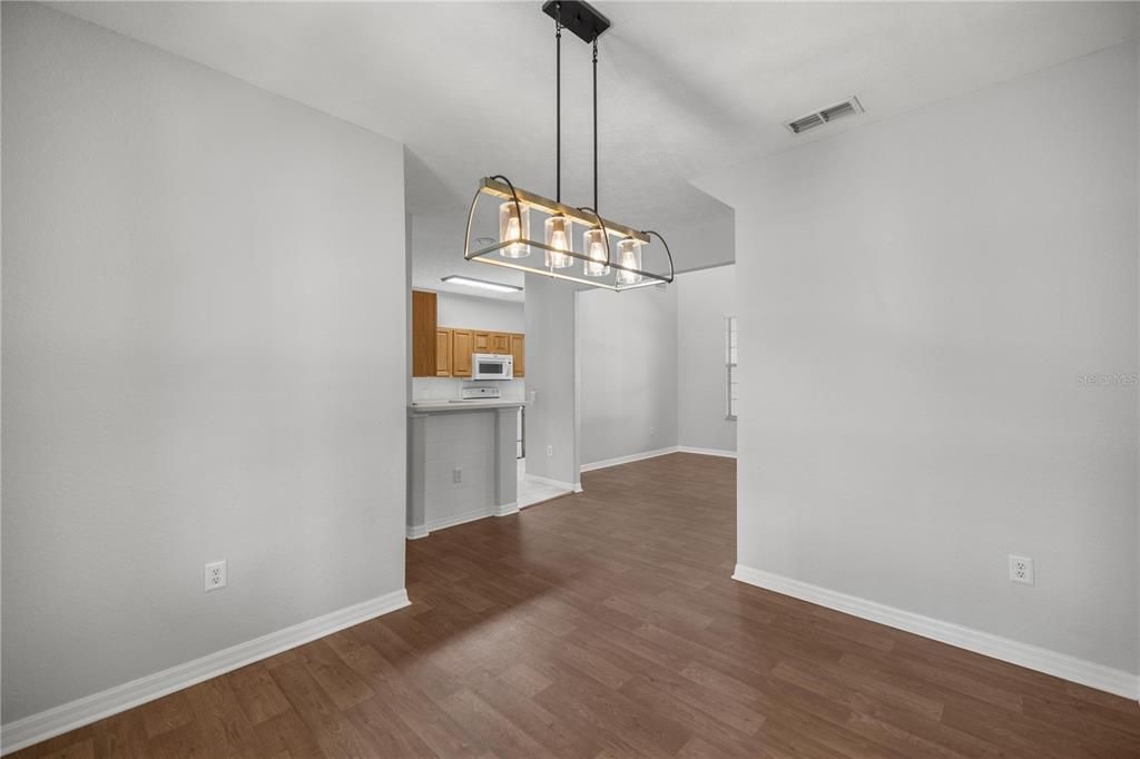 For Sale: $185,900 (3 beds, 2 baths, 1401 Square Feet)