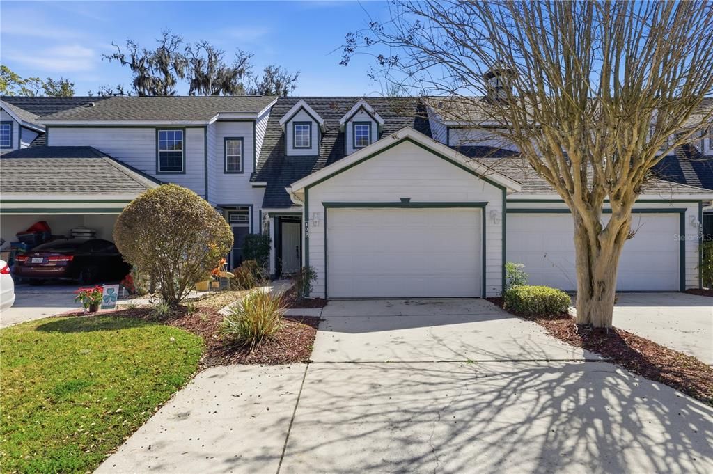 For Sale: $185,900 (3 beds, 2 baths, 1401 Square Feet)