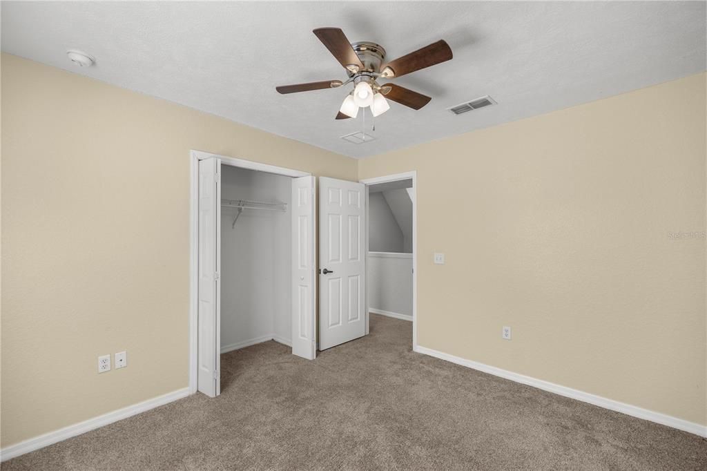 For Sale: $185,900 (3 beds, 2 baths, 1401 Square Feet)