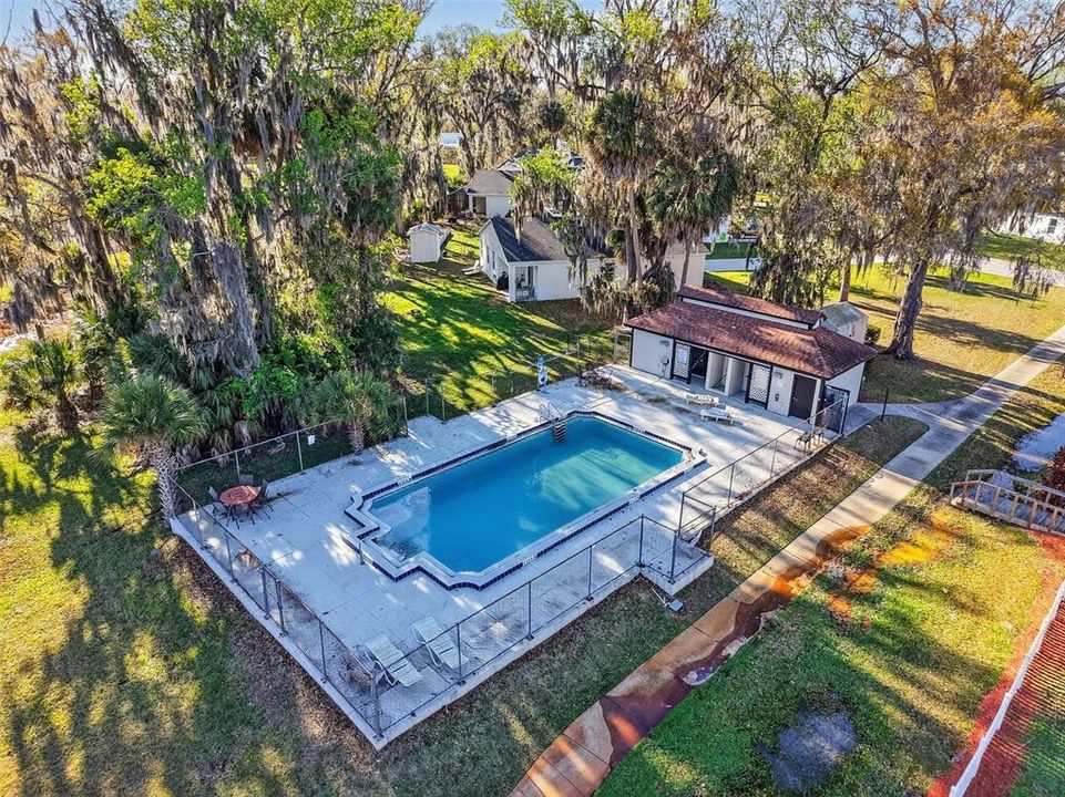 For Sale: $328,000 (3 beds, 2 baths, 1610 Square Feet)