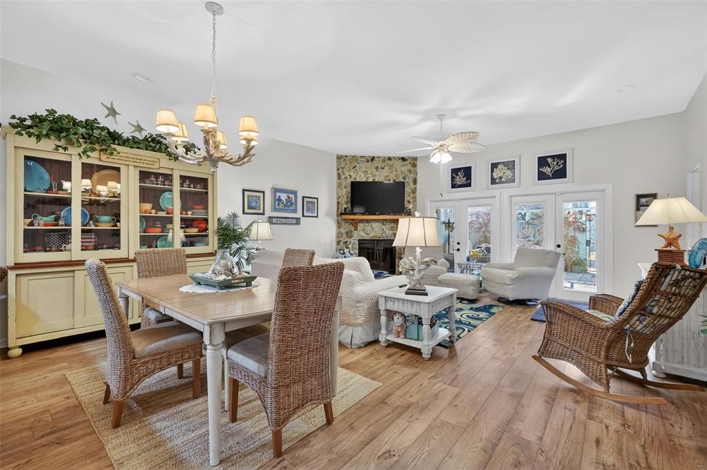 For Sale: $328,000 (3 beds, 2 baths, 1610 Square Feet)