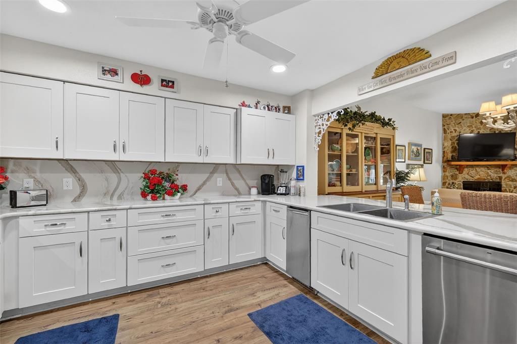 For Sale: $328,000 (3 beds, 2 baths, 1610 Square Feet)