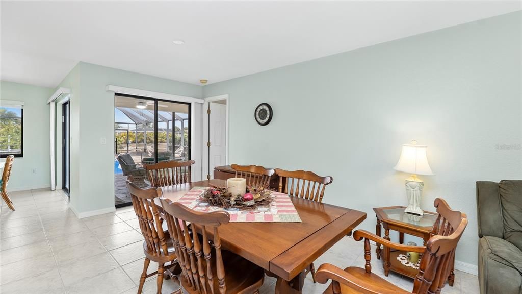 En Venta: $499,000 (3 camas, 2 baños, 2033 Pies cuadrados)