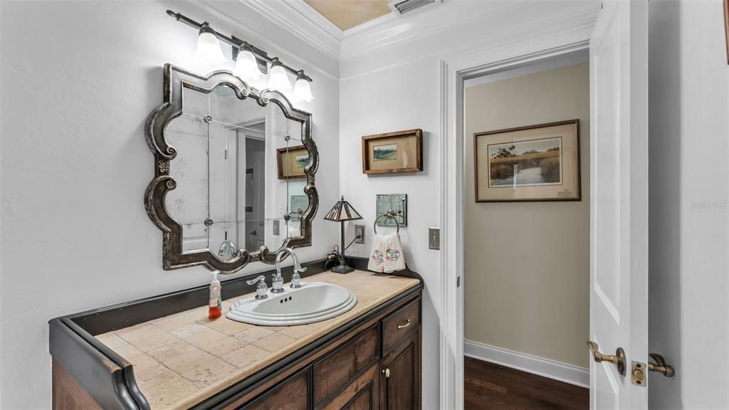 На продажу: $439,999 (3 спален, 2 ванн, 2474 Квадратных фут)