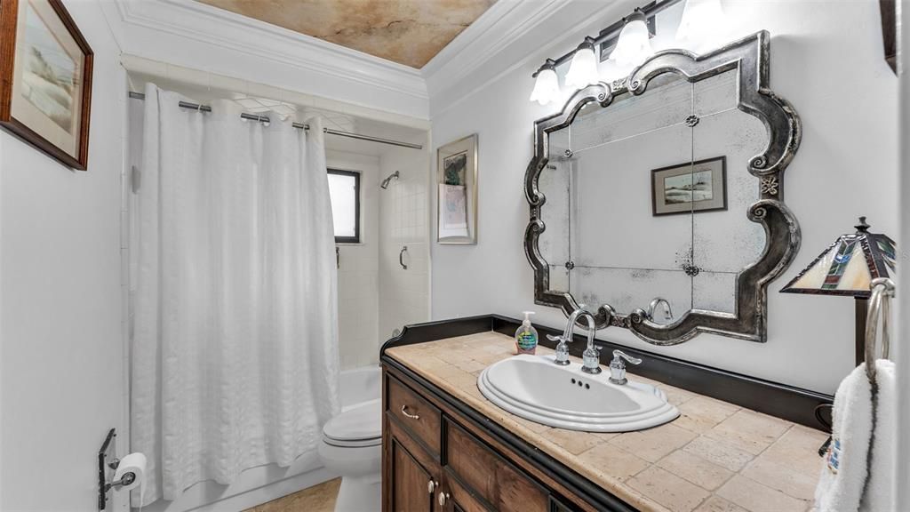На продажу: $439,999 (3 спален, 2 ванн, 2474 Квадратных фут)
