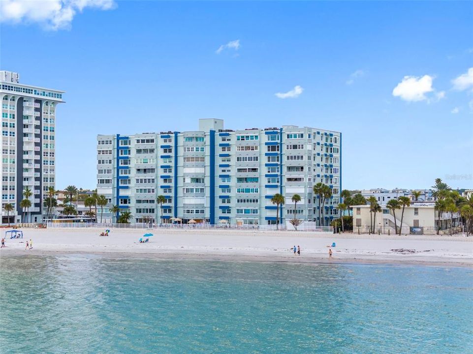 For Sale: $529,000 (2 beds, 2 baths, 1070 Square Feet)