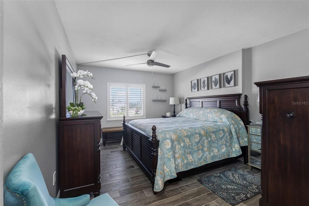 For Sale: $529,000 (2 beds, 2 baths, 1070 Square Feet)