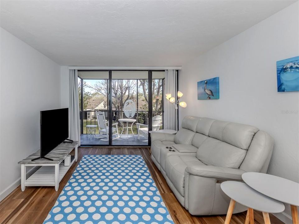 En Venta: $99,000 (1 camas, 1 baños, 633 Pies cuadrados)