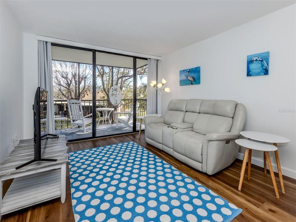 En Venta: $99,000 (1 camas, 1 baños, 633 Pies cuadrados)