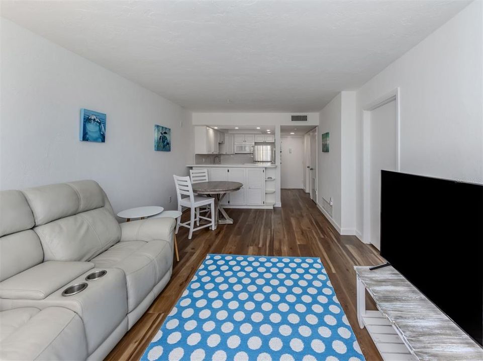 En Venta: $99,000 (1 camas, 1 baños, 633 Pies cuadrados)