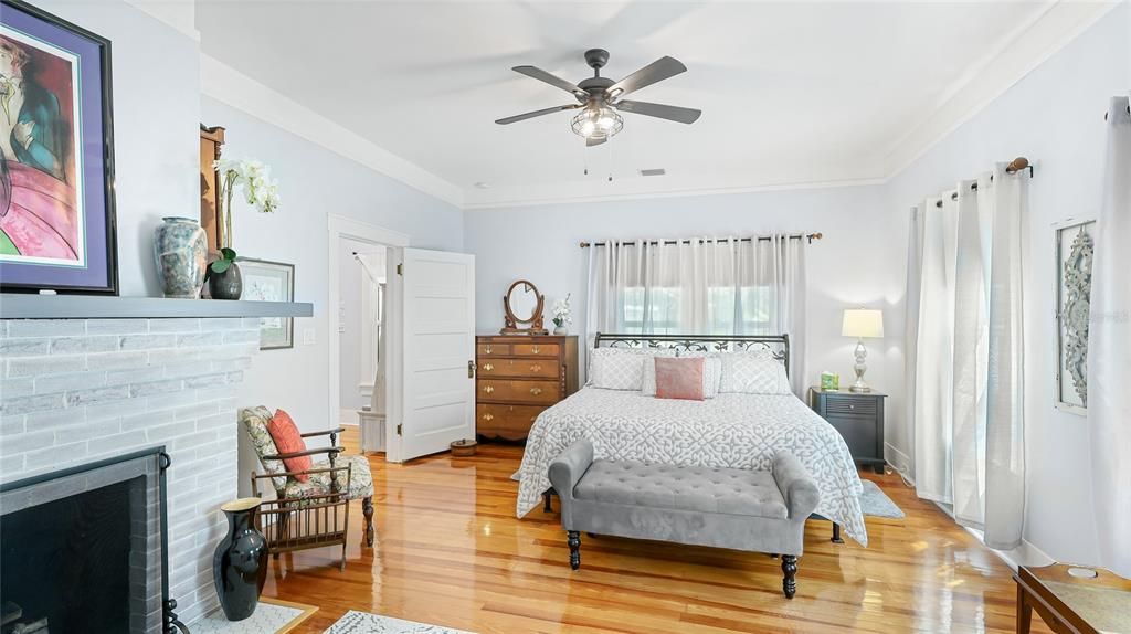 Active With Contract: $759,000 (3 beds, 2 baths, 1708 Square Feet)