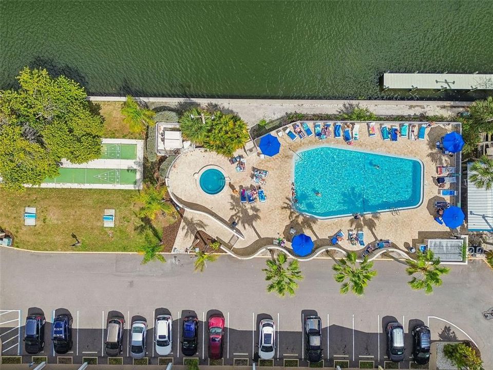 На продажу: $339,000 (2 спален, 2 ванн, 1258 Квадратных фут)
