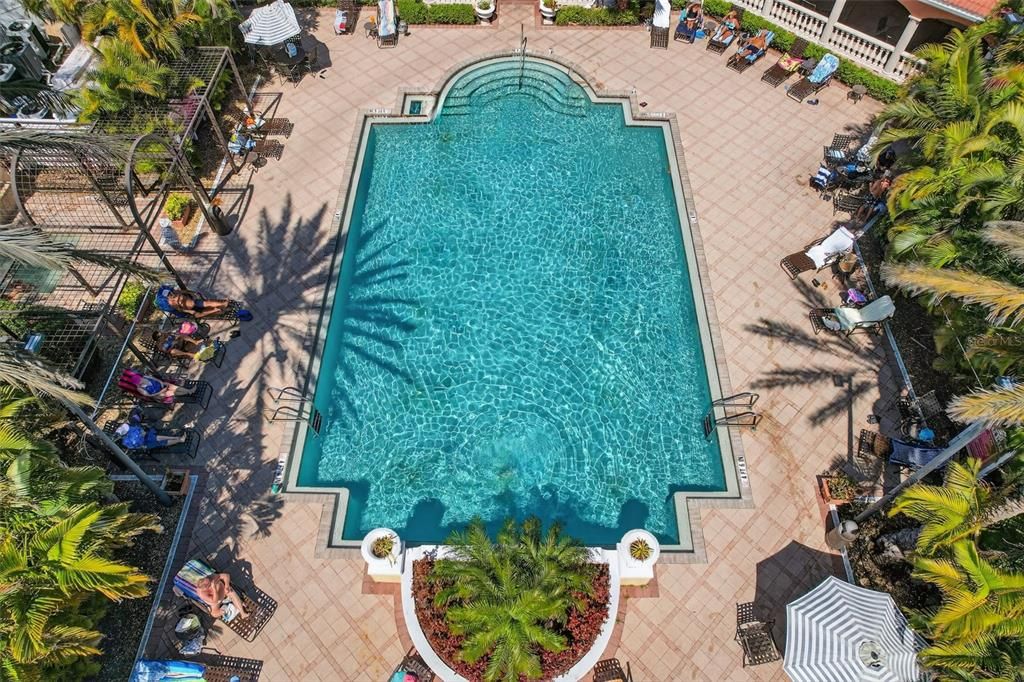 Active With Contract: $148,000 (1 beds, 1 baths, 661 Square Feet)