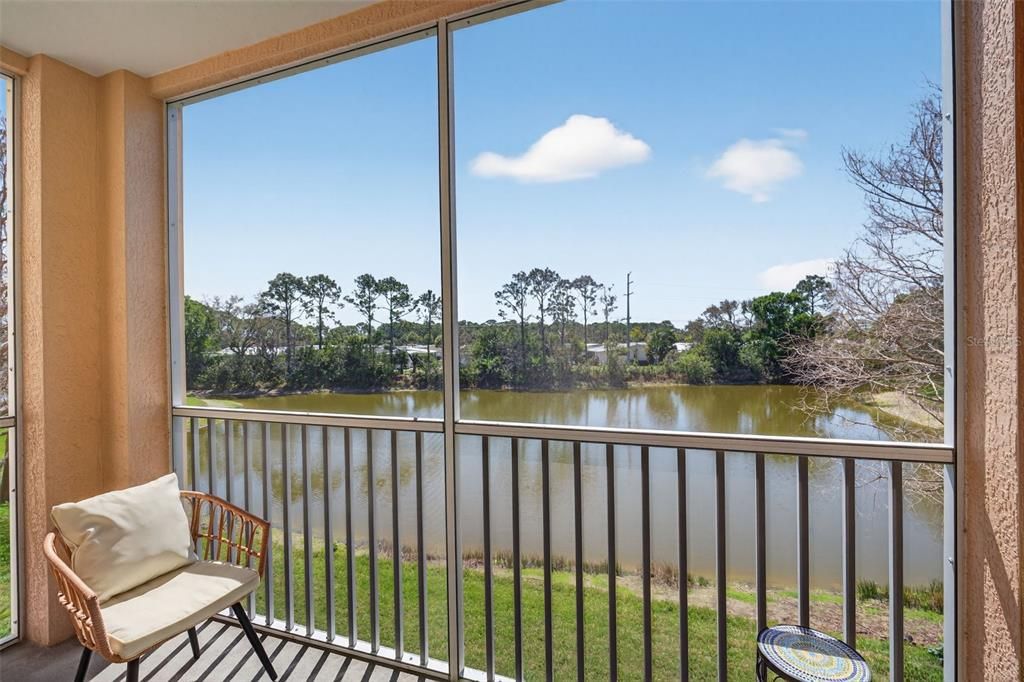 Active With Contract: $148,000 (1 beds, 1 baths, 661 Square Feet)